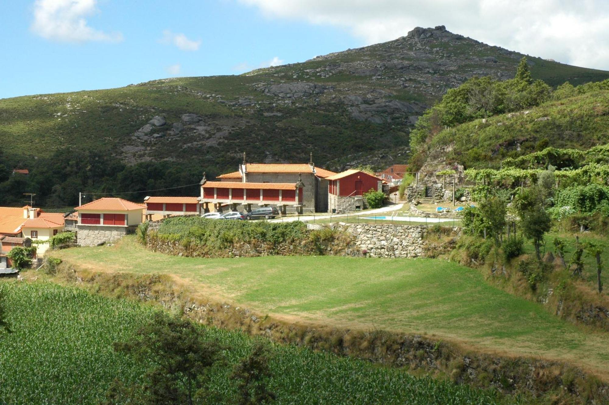 Casa De Campo Monte Abades 特拉什杜博鲁 外观 照片